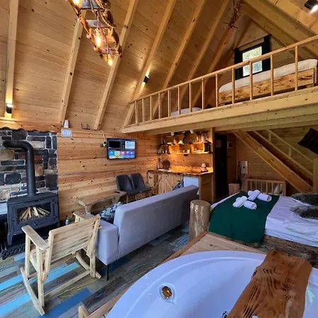 Moon River Bed & Breakfast *